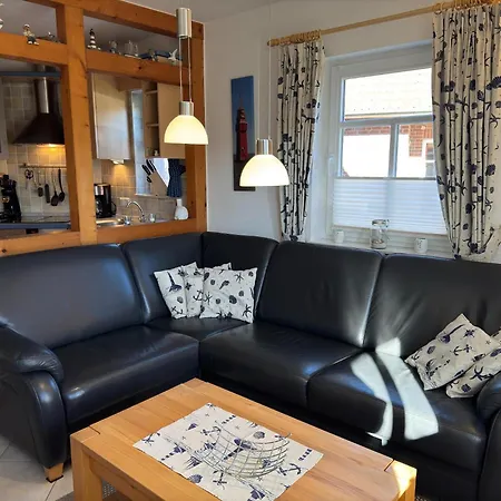 Gemuetliche Doppelhaushaelfte In * Burhave