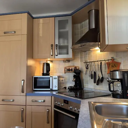 Gemuetliche Doppelhaushaelfte In