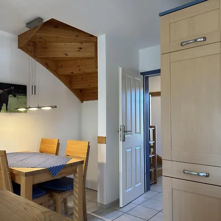 Apartment Gemuetliche Doppelhaushaelfte In *