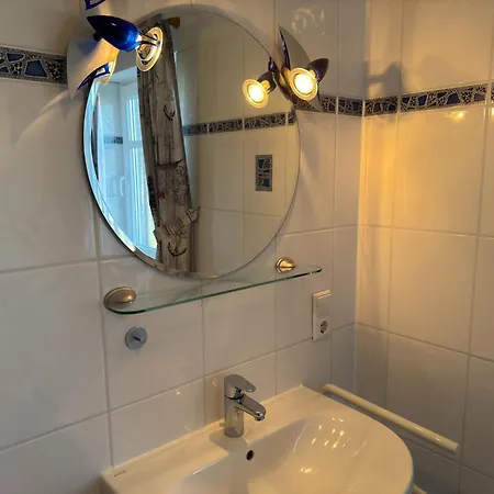 Gemuetliche Doppelhaushaelfte In