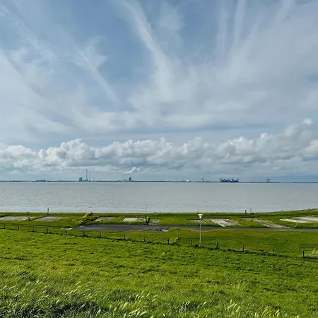 Gemuetliche Doppelhaushaelfte In Daire