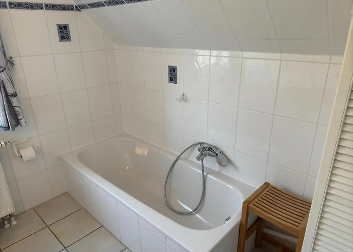 Gemuetliche Doppelhaushaelfte In * Burhave