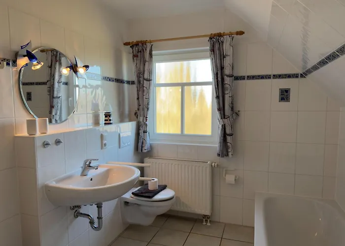 Gemuetliche Doppelhaushaelfte In * Burhave